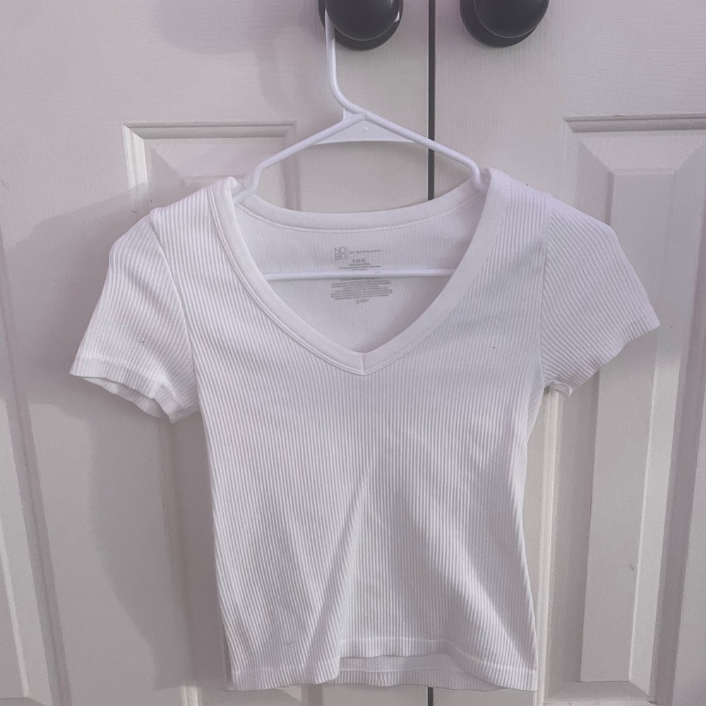 size- S
color- White
